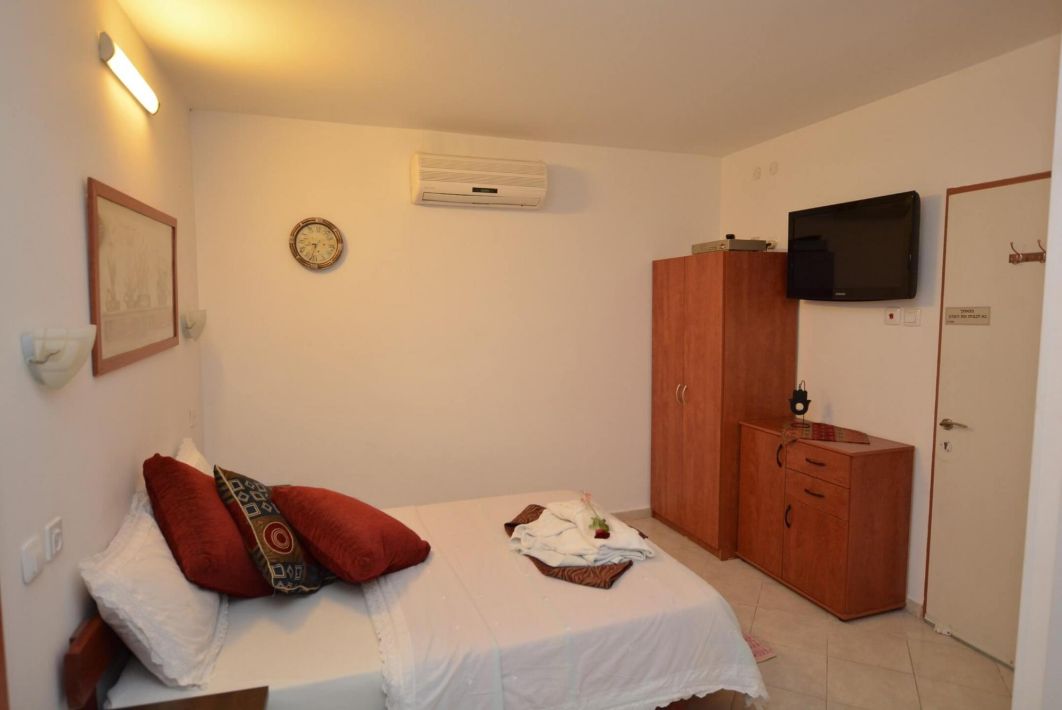 42194 סוויטה כלנית, מלי בוטיק - נופש כפרי באילת, צימר  באילת צימרים - Zimer 4 U