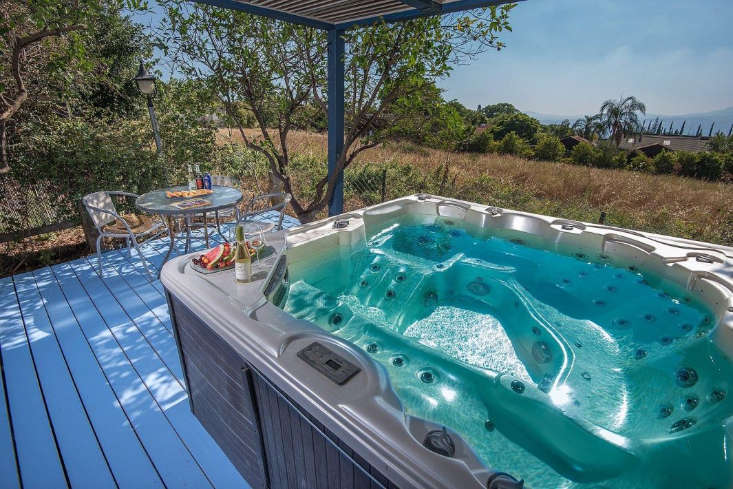 45935 החצר והבריכה, נופש מרום, צימר  במעלה גמלא צימרים - Zimer 4 U