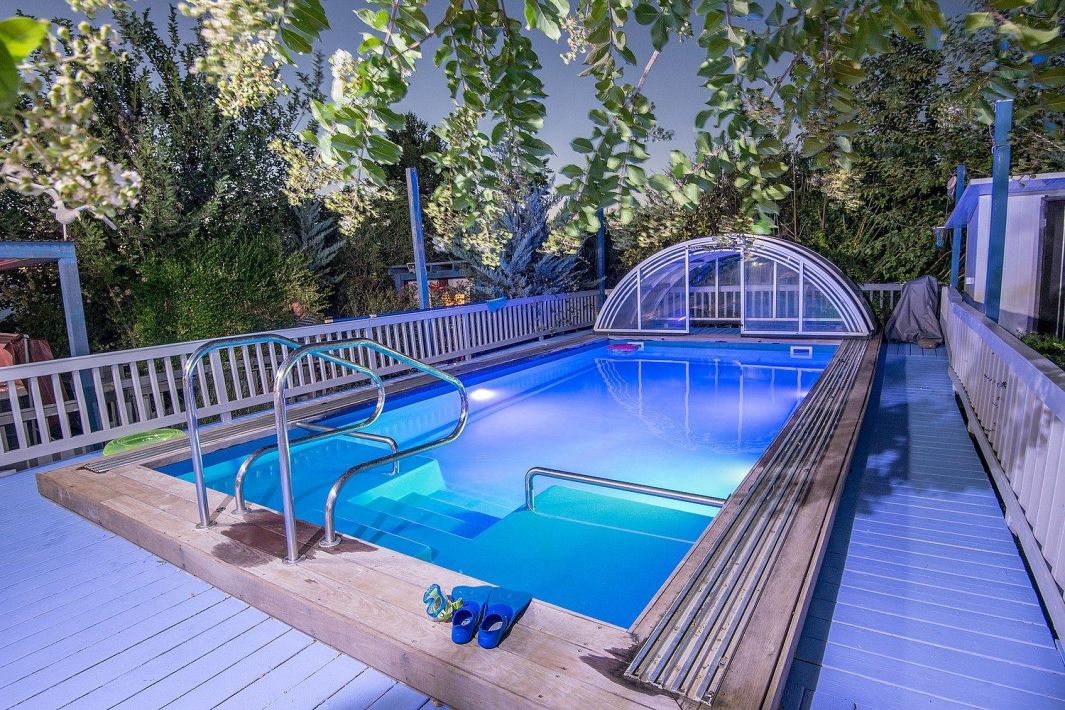 45936 החצר והבריכה, נופש מרום, צימר  במעלה גמלא צימרים - Zimer 4 U