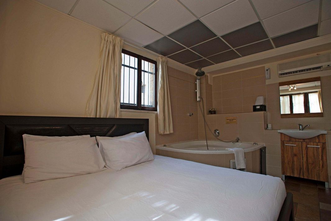 47569 אחוזת רוטשילד, אחוזת רוטשילד, צימר  בחיפה צימרים - Zimer 4 U