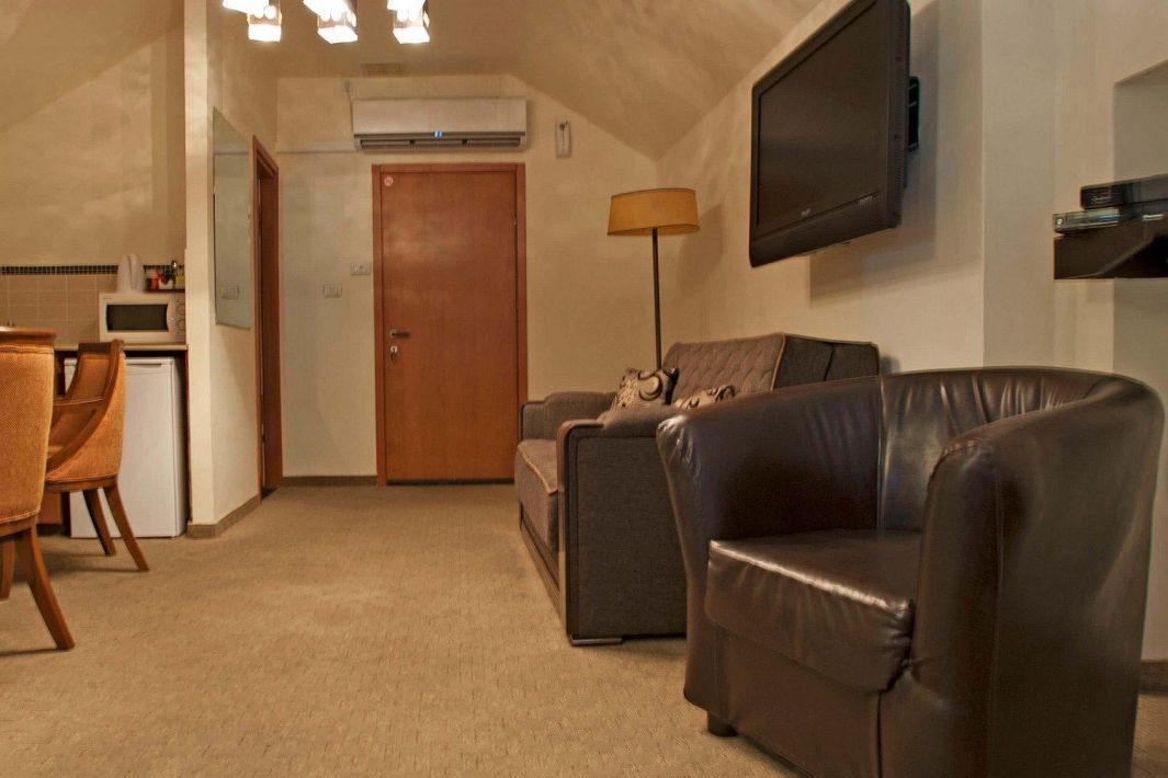 47572 אחוזת רוטשילד, אחוזת רוטשילד, צימר  בחיפה צימרים - Zimer 4 U