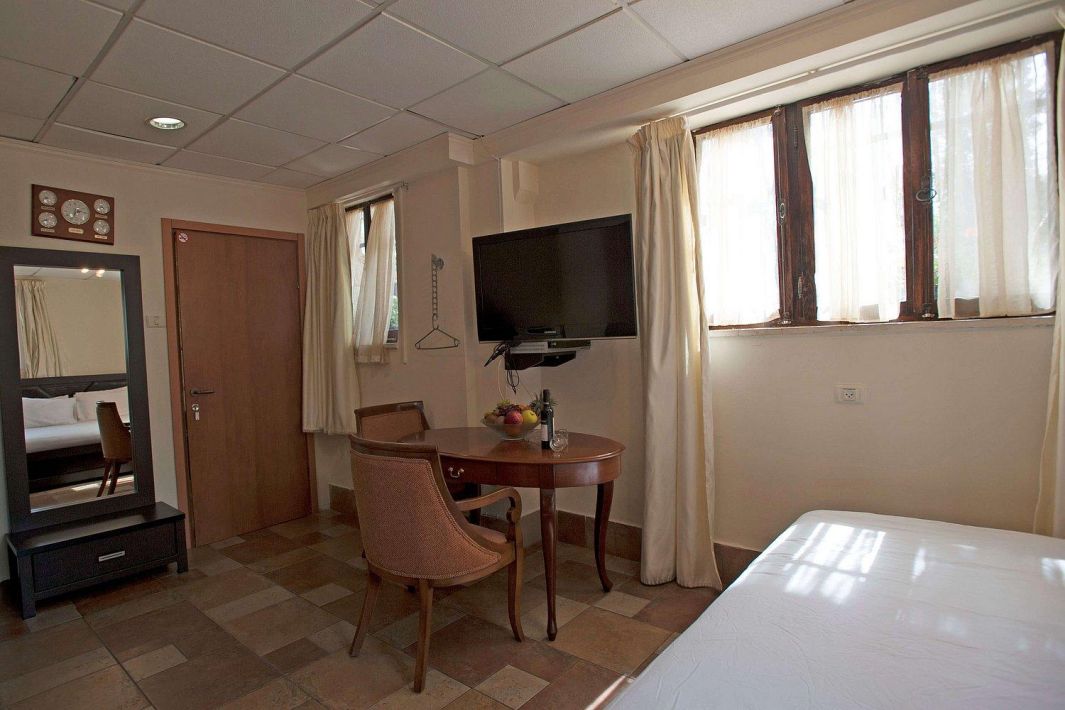 47576 אחוזת רוטשילד, אחוזת רוטשילד, צימר  בחיפה צימרים - Zimer 4 U