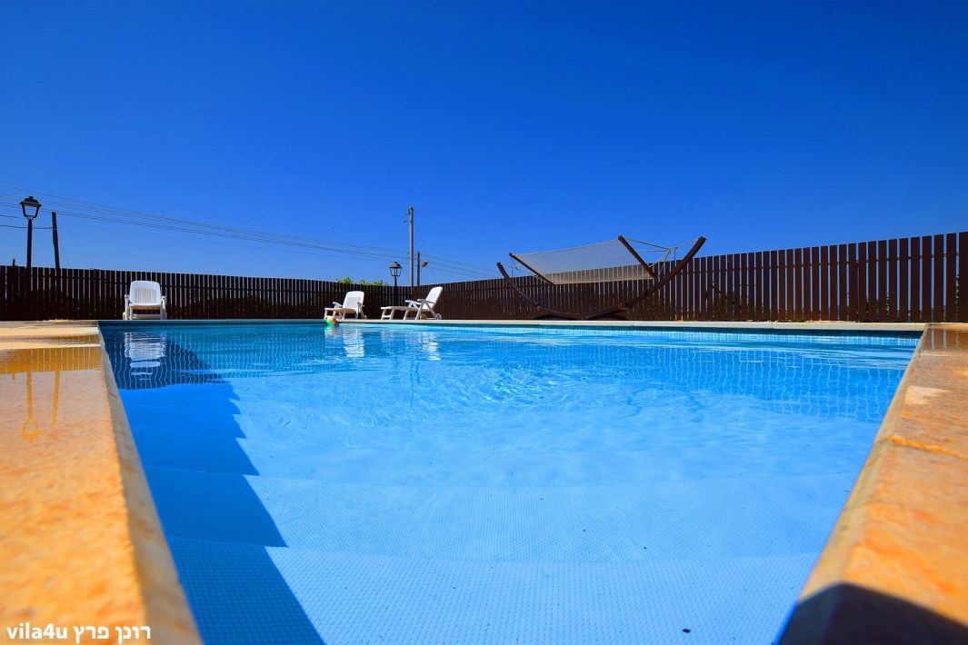 50297 גלריה כללית, אחוזת שטרן, צימר  בכרם בן זמרה צימרים - Zimer 4 U