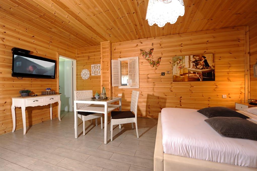 53935 בקתות העץ, אחוזת אופוריה, צימר  בשזור צימרים - Zimer 4 U