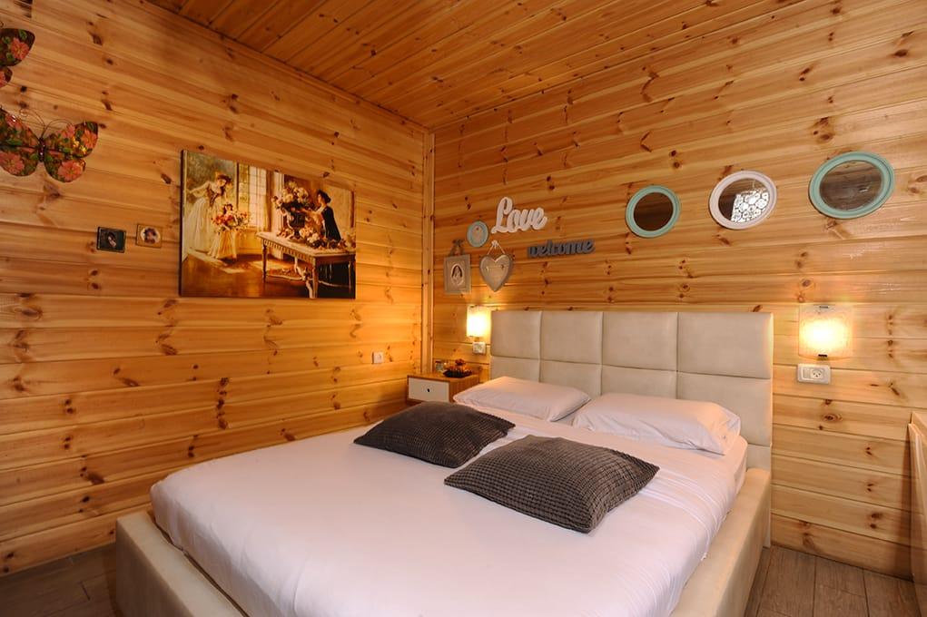 53936 בקתות העץ, אחוזת אופוריה, צימר  בשזור צימרים - Zimer 4 U