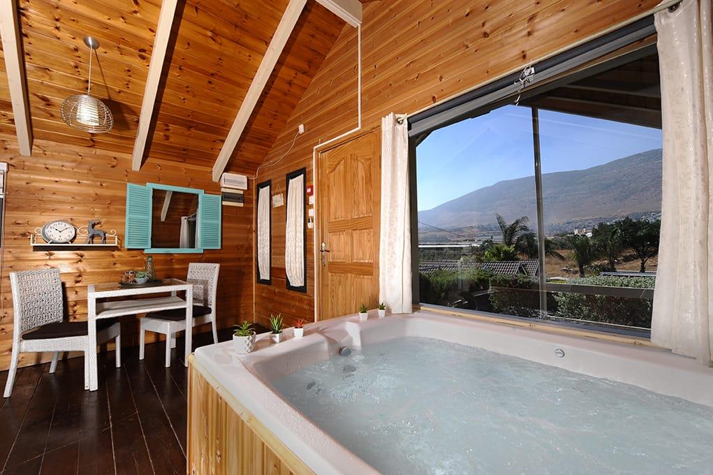 53943 בקתות העץ, אחוזת אופוריה, צימר  בשזור צימרים - Zimer 4 U