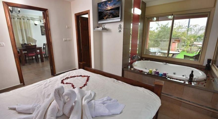 54731 גלריה כללית, אצולה בגולן, צימר  בחד נס צימרים - Zimer 4 U