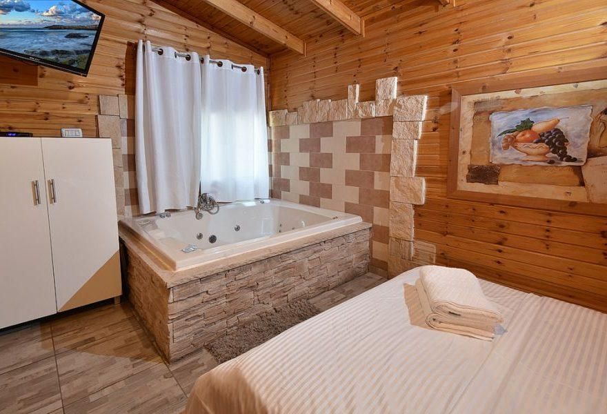 55574 גלריה כללית, בקתות ספיר, צימר  בכלנית צימרים - Zimer 4 U