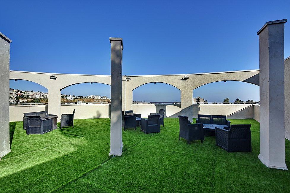 מרפסת כללי, מלון רומנו, צימר  בצפת צימרים - Zimer 4 U