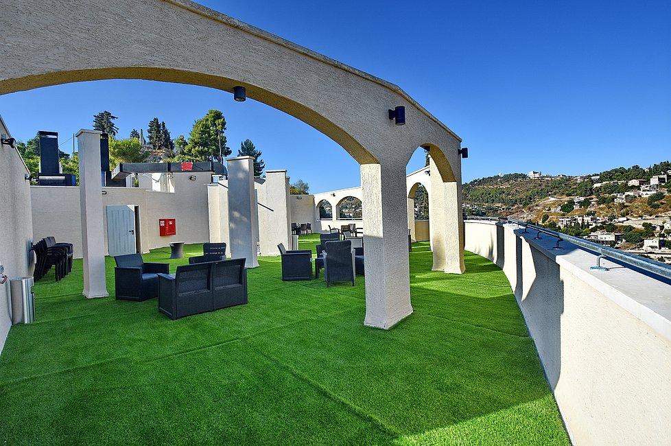 מרפסת כללי, מלון רומנו, צימר  בצפת צימרים - Zimer 4 U