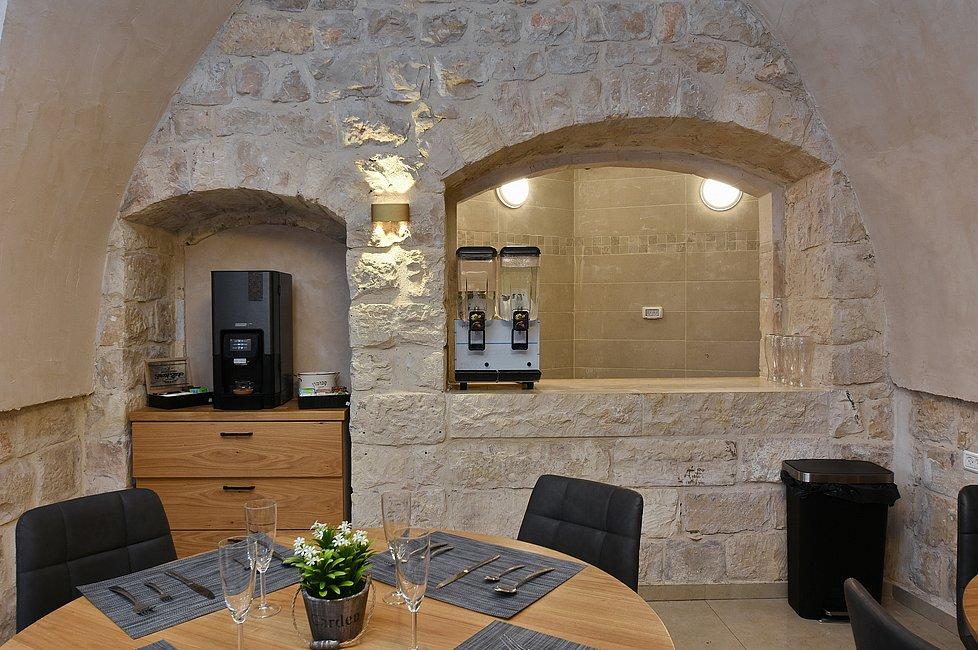 חדר אוכל כללי, מלון רומנו, צימר  בצפת צימרים - Zimer 4 U