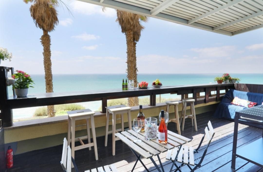 61173 כללי, רויאל חוף צאנז וגקוזי איטלקי מול גלי הים, צימר  בנתניה צימרים - Zimer 4 U