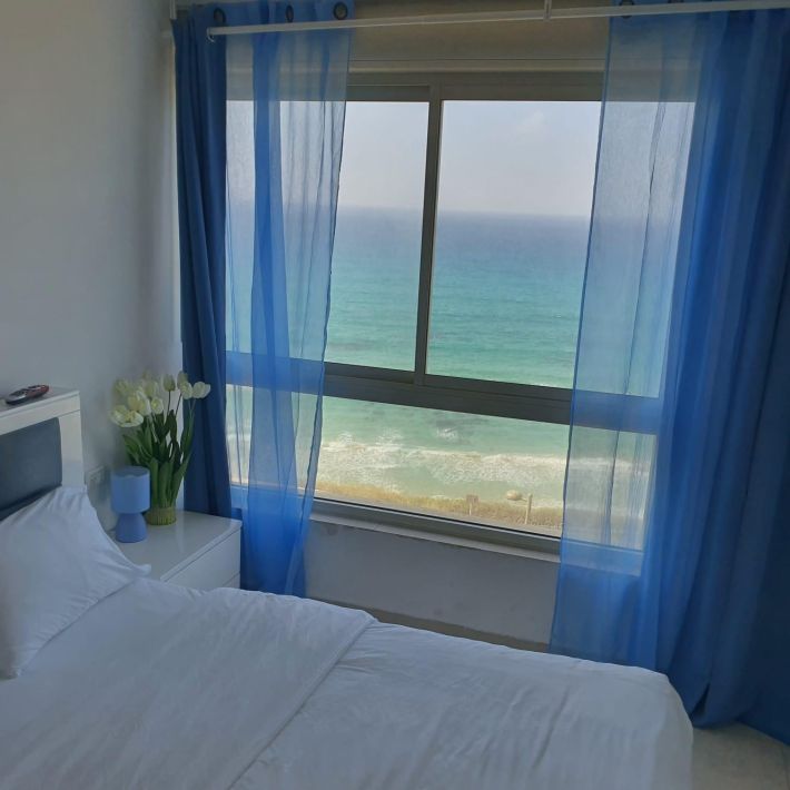 61894 כללי, רויאל חוף צאנז וגקוזי איטלקי מול גלי הים, צימר  בנתניה צימרים - Zimer 4 U