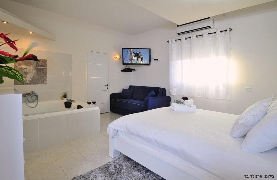 70530 גלריה כללית, אחוזת כרמל, צימר  בעין יעקב צימרים - Zimer 4 U