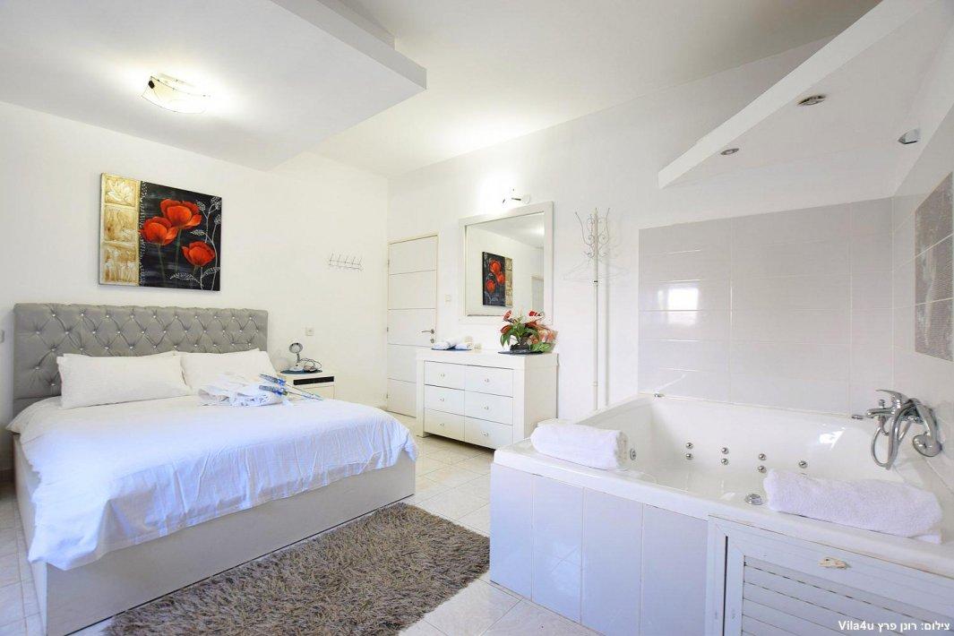 70544 גלריה כללית, אחוזת כרמל, צימר  בעין יעקב צימרים - Zimer 4 U