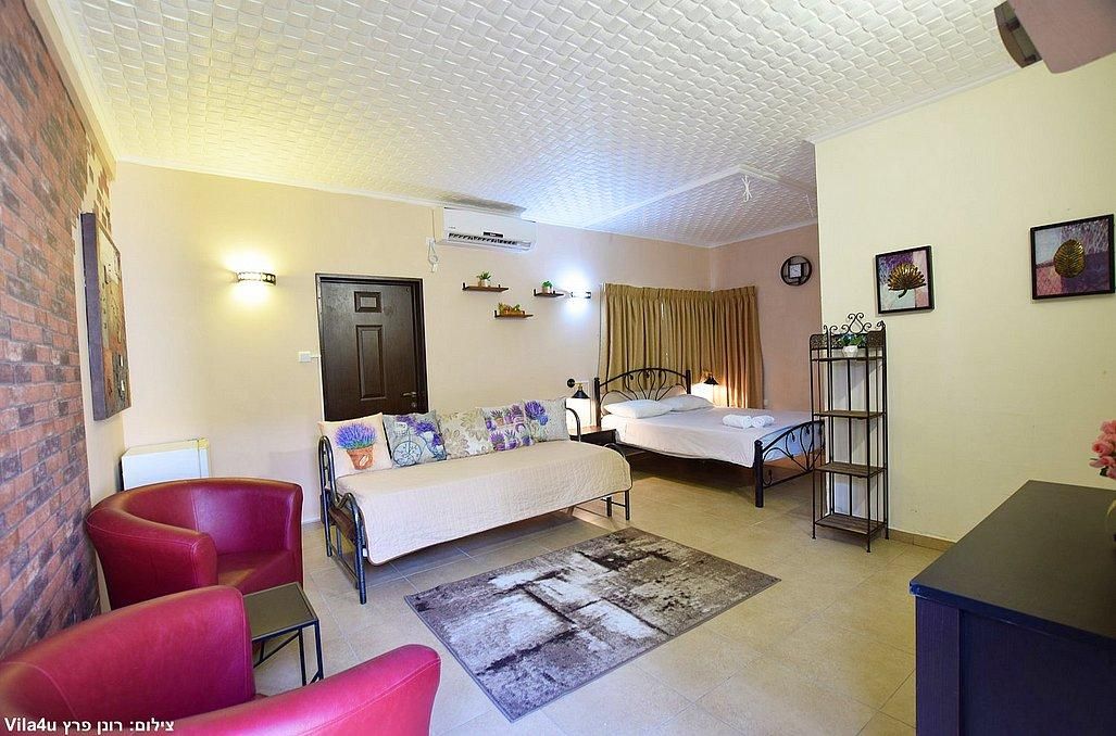 71198 כללי, אחוזת האמנים ריזורט, צימר  באניעם צימרים - Zimer 4 U