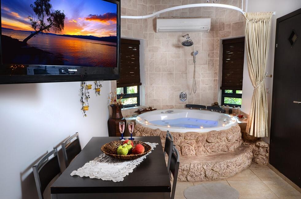 71917 כללי, אהבה במושבה, צימר  ביבנאל צימרים - Zimer 4 U