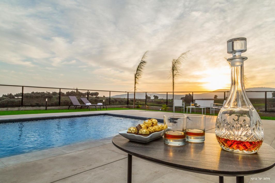 72852 גלריה כללית, בונסאי - סוויטות בוטיק בגליל, צימר  בדלתון צימרים - Zimer 4 U