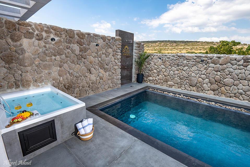 73670 כללי, פטרה - סוויטות יוקרה, צימר  בכלנית צימרים - Zimer 4 U