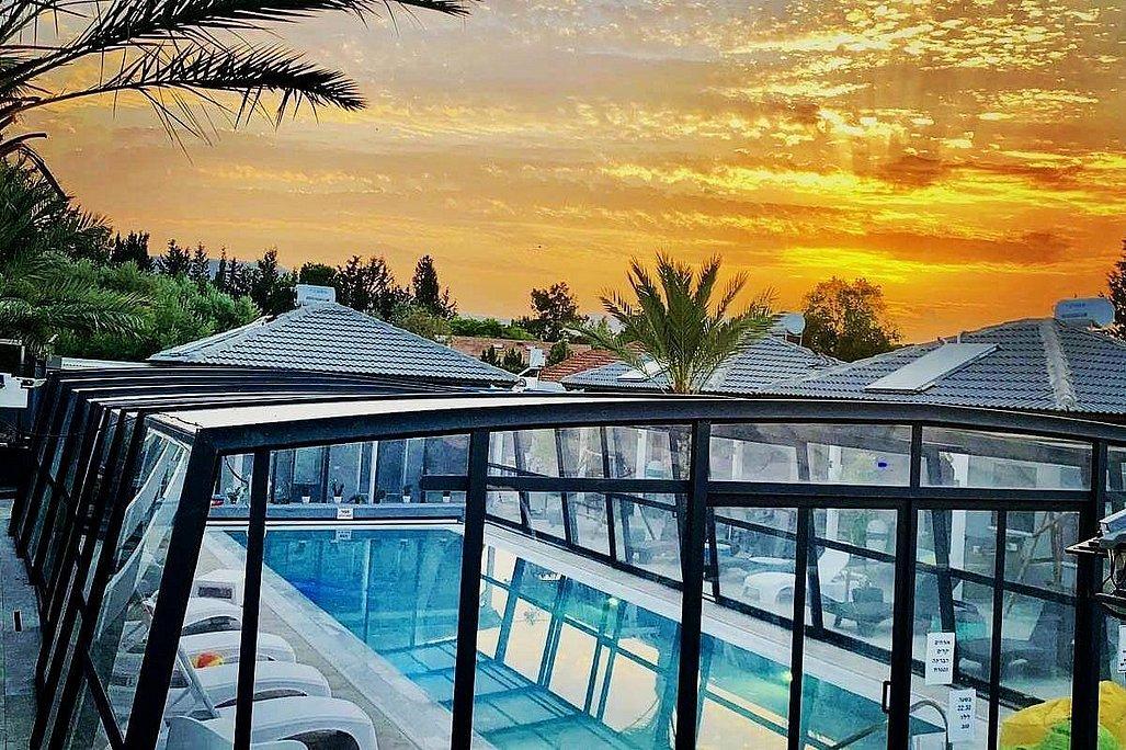 75693 גלריה כללית, אחוזת שקד, צימר  במשמר הירדן צימרים - Zimer 4 U