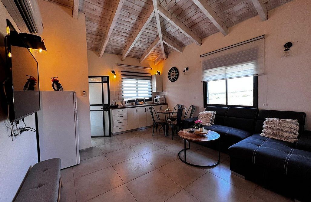 78171 גלריה כללית, צימרים נעמי ומי, צימר  בפוריה נווה עובד צימרים - Zimer 4 U