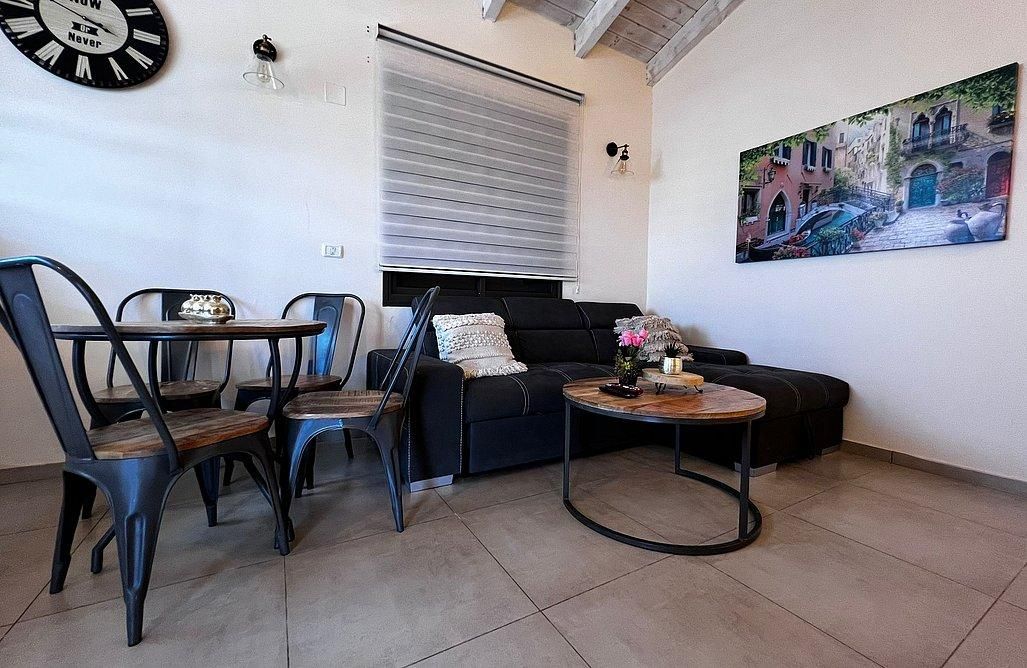 78174 גלריה כללית, צימרים נעמי ומי, צימר  בפוריה נווה עובד צימרים - Zimer 4 U