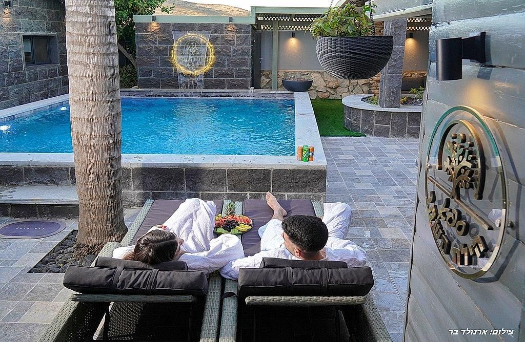 80507 גלריה כללית, בצל השקד, צימר  בטפחות צימרים - Zimer 4 U