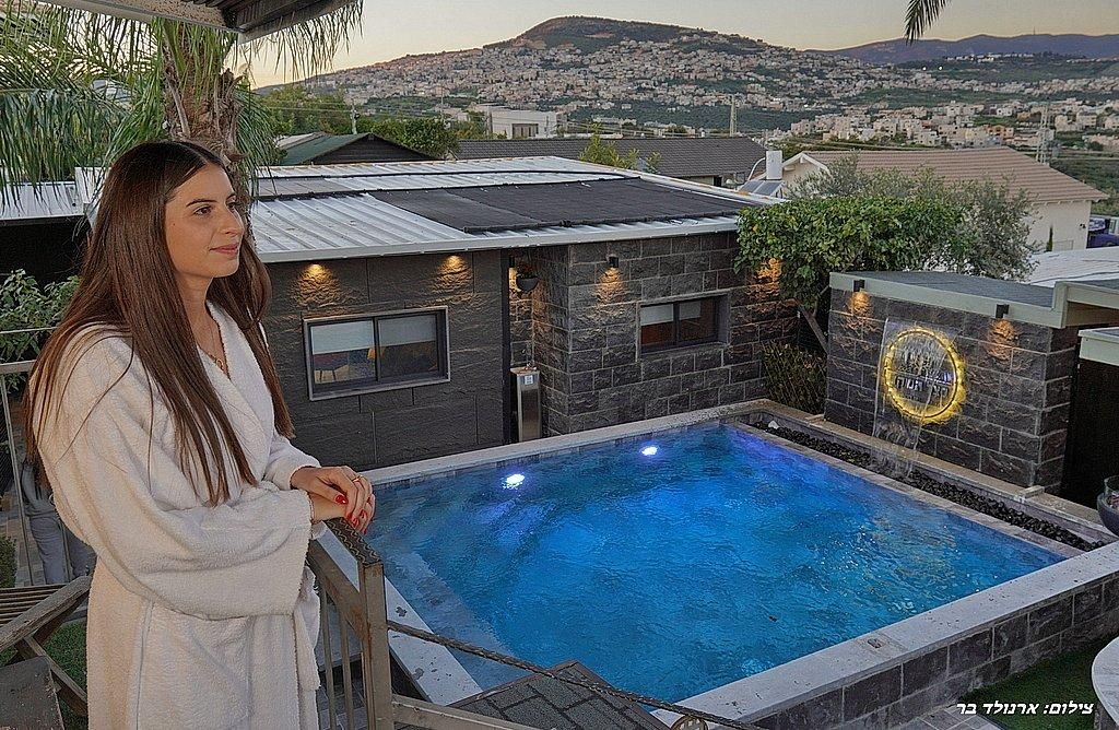 80514 גלריה כללית, בצל השקד, צימר  בטפחות צימרים - Zimer 4 U