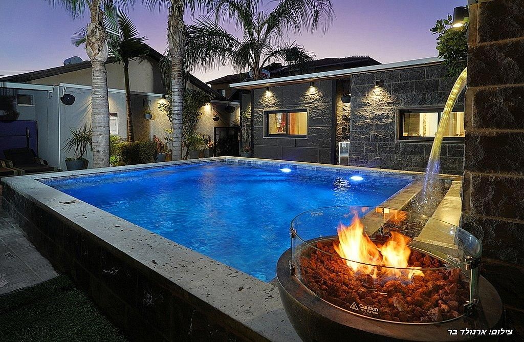 80530 גלרית חוץ, בצל השקד, צימר  בטפחות צימרים - Zimer 4 U