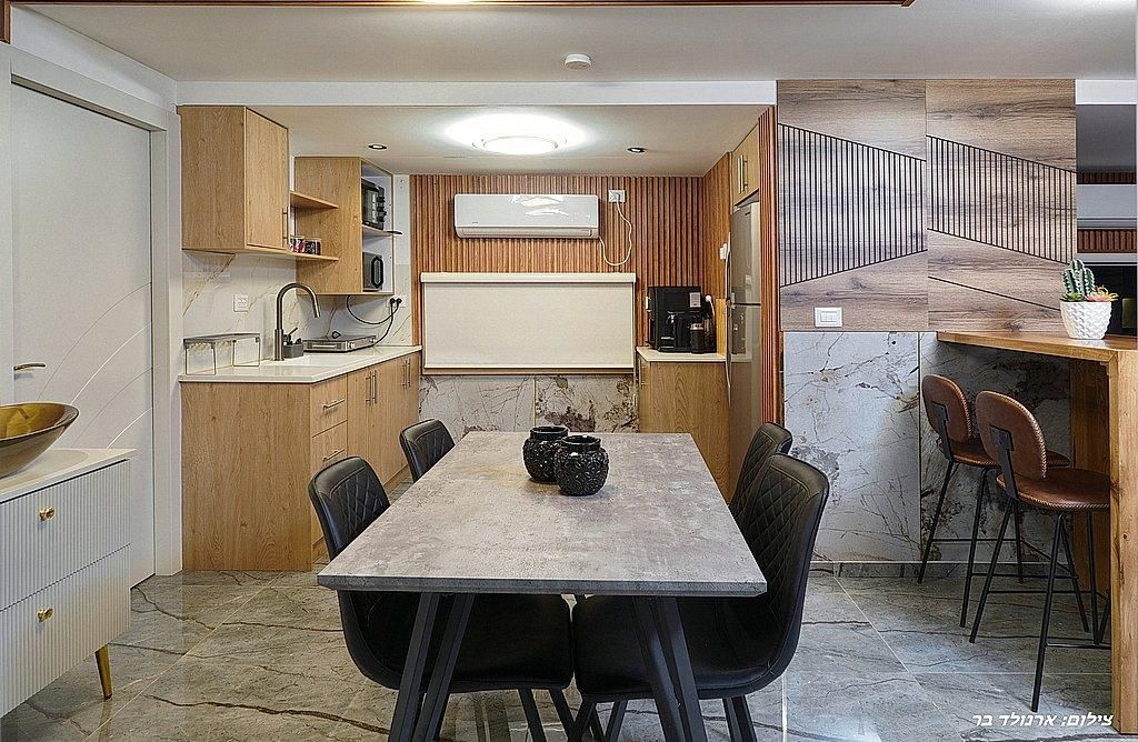 80546 גלרית פנים, בצל השקד, צימר  בטפחות צימרים - Zimer 4 U