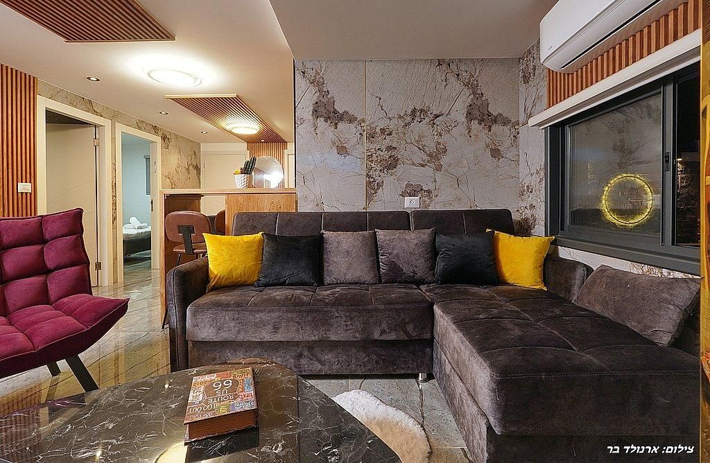 80550 גלרית פנים, בצל השקד, צימר  בטפחות צימרים - Zimer 4 U