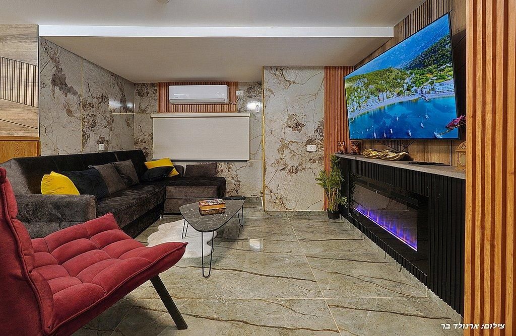 80553 גלרית פנים, בצל השקד, צימר  בטפחות צימרים - Zimer 4 U