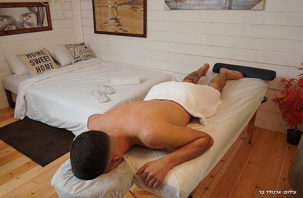 80555 מתחם הספא, בצל השקד, צימר  בטפחות צימרים - Zimer 4 U