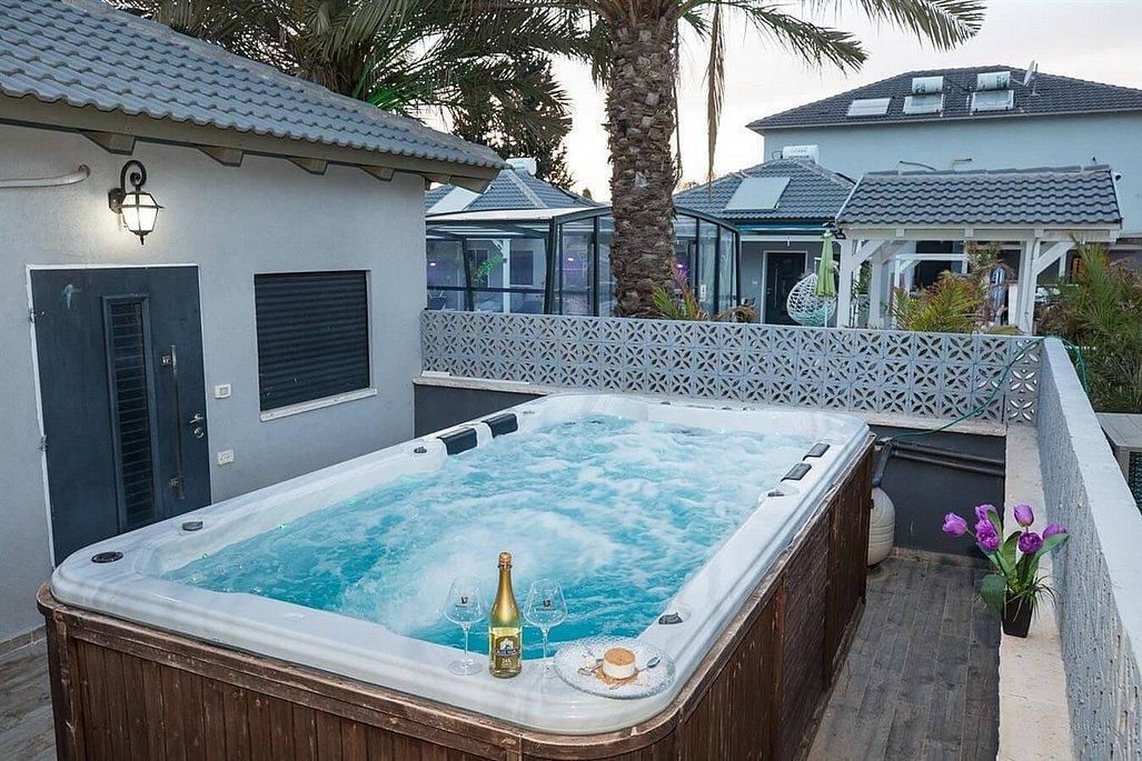 81076 גלריה כללית, אחוזת שקד, צימר  במשמר הירדן צימרים - Zimer 4 U