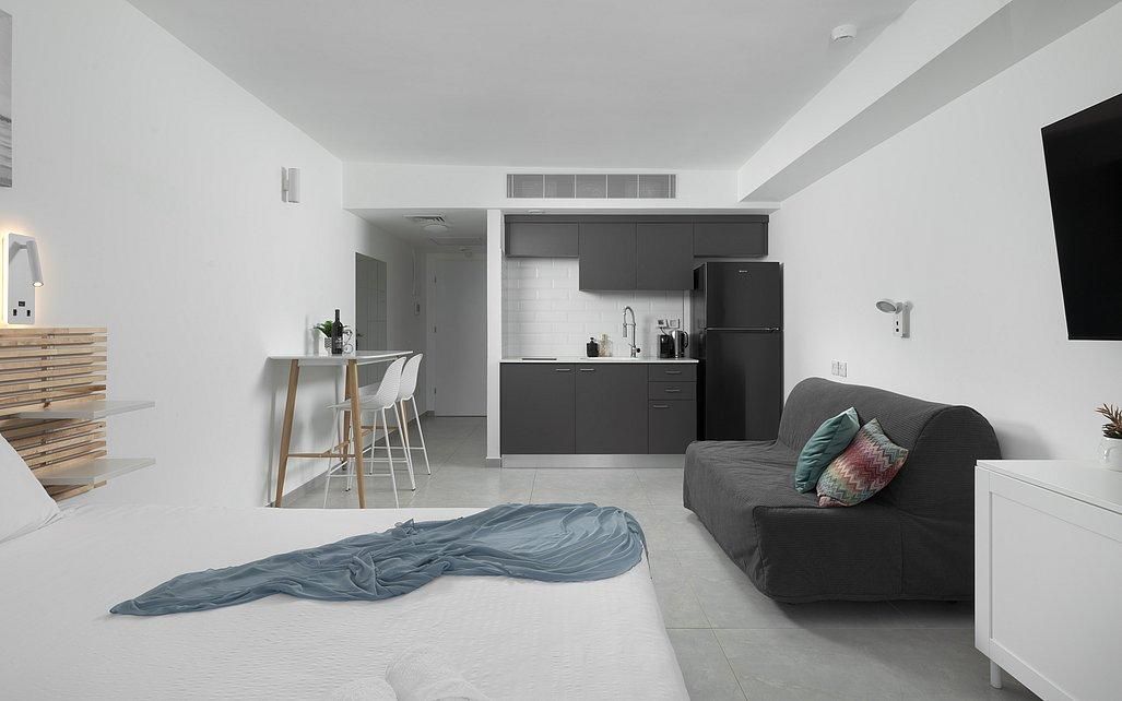 83946 סוויטה עם נוף צמודה לים 2, סיסייד אילת SeaSide Eilat - By SEAELO, צימר  באילת צימרים - Zimer 4 U