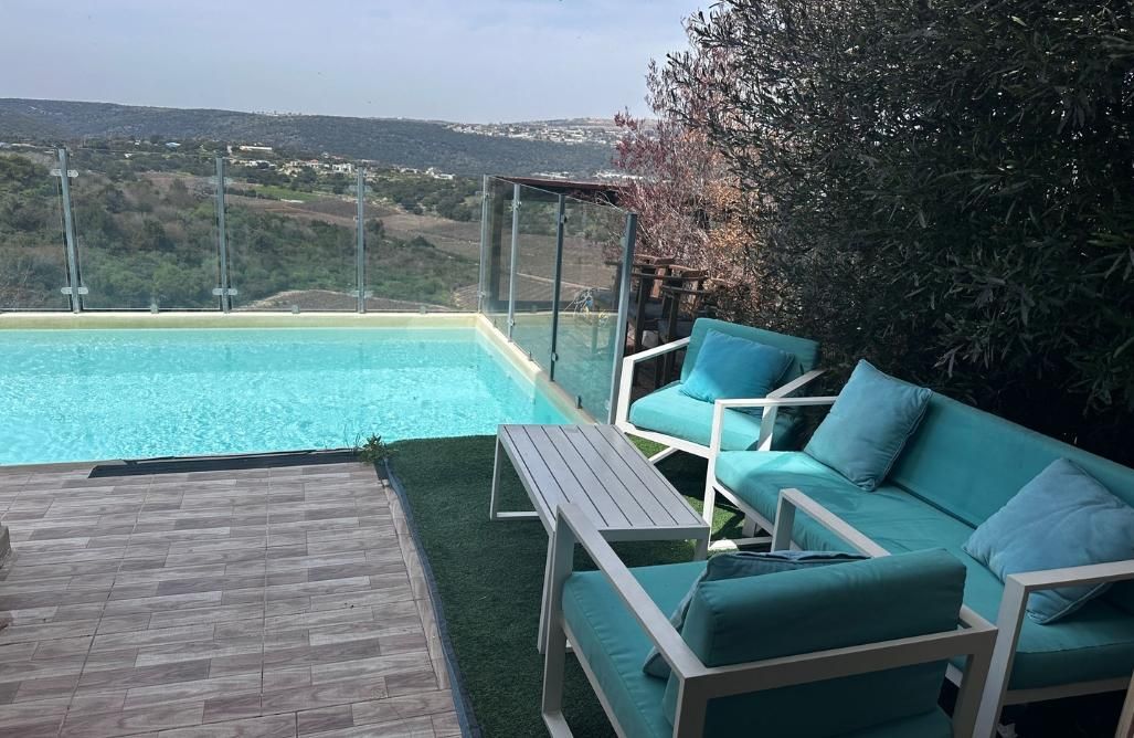 85380 גלריה כללית, סוויטת עטרת הנוף, צימר  באבן מנחם צימרים - Zimer 4 U