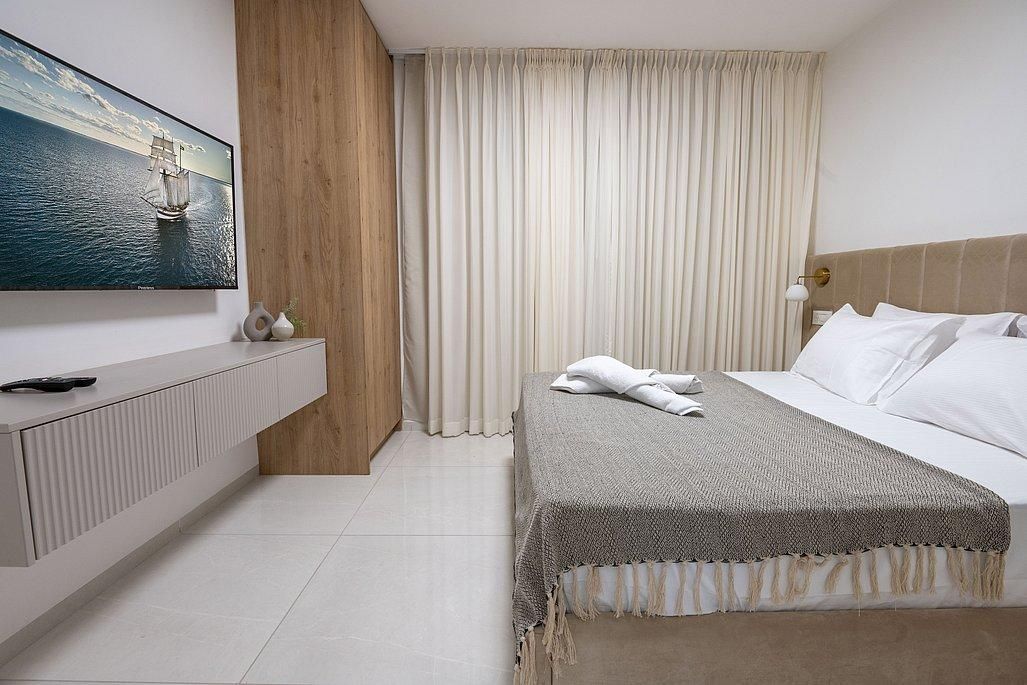 85759 גלריה כללית, סוויטות גקסון - Jack son, צימר  בעין יעקב צימרים - Zimer 4 U