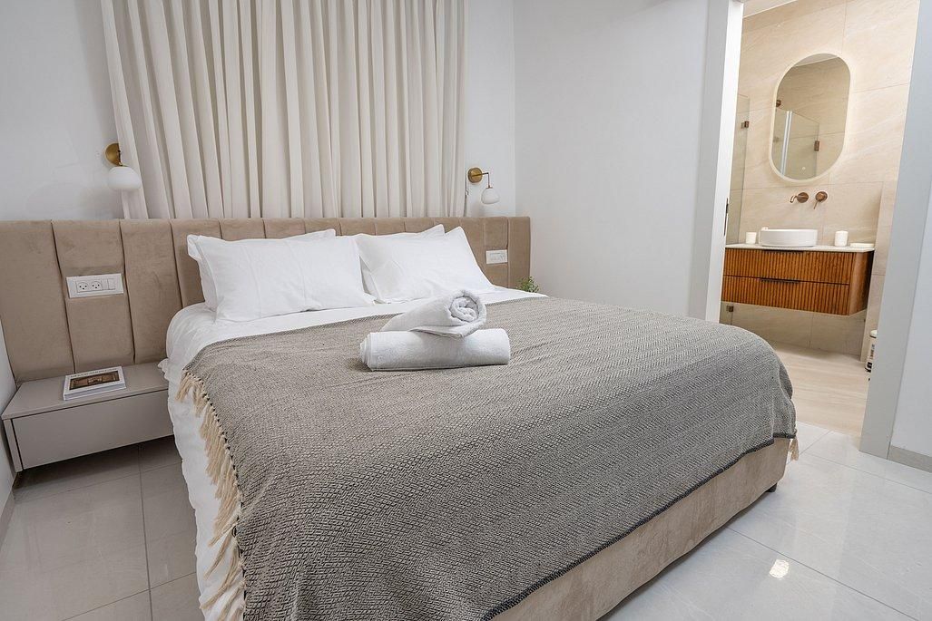 85760 גלריה כללית, סוויטות גקסון - Jack son, צימר  בעין יעקב צימרים - Zimer 4 U