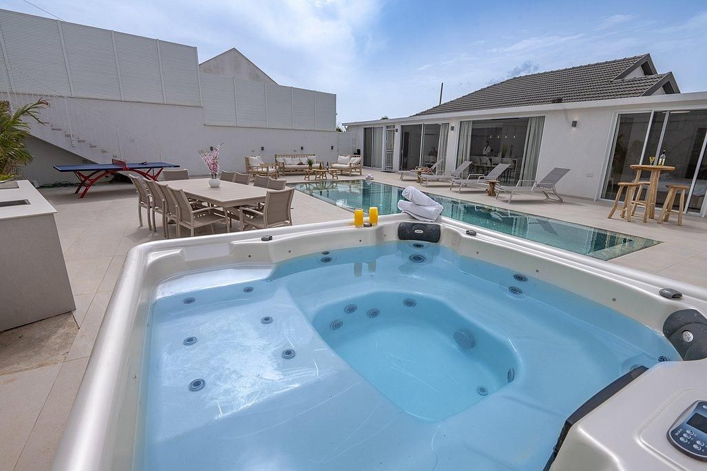 85770 גלריה כללית, סוויטות גקסון - Jack son, צימר  בעין יעקב צימרים - Zimer 4 U