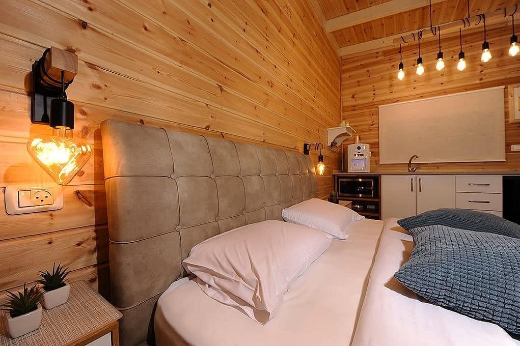 85888 הסוויטות, אחוזת אופוריה, צימר  בשזור צימרים - Zimer 4 U