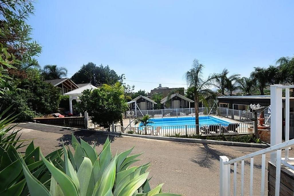 85941 גלריה כללית, אחוזת אופוריה, צימר  בשזור צימרים - Zimer 4 U