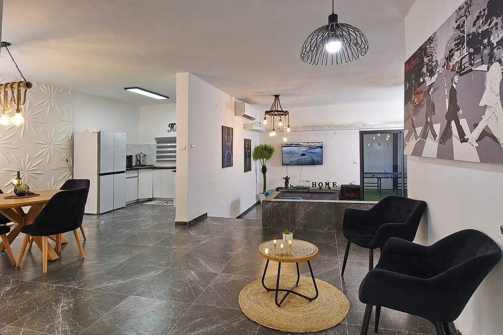 89512 גלריה כללית, אחוזת סוד האושר, צימר  בשלומי צימרים - Zimer 4 U