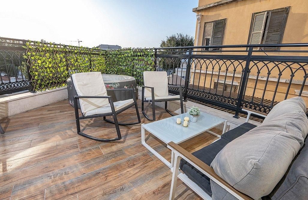 91687 דירת אירוח זוגית מרפסת וג'קוזי, הפנטהאוז של תל אביב, צימר  בתל אביב צימרים - Zimer 4 U