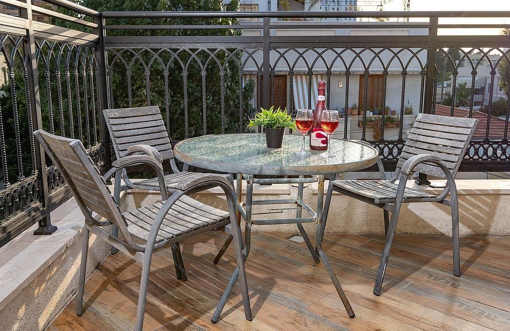 91690 דירת אירוח זוגית מרפסת וג'קוזי, הפנטהאוז של תל אביב, צימר  בתל אביב צימרים - Zimer 4 U