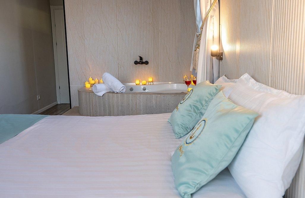 91696 דירת אירוח זוגית עם מרפסת וגקוזי פנימי, הפנטהאוז של תל אביב, צימר  בתל אביב צימרים - Zimer 4 U