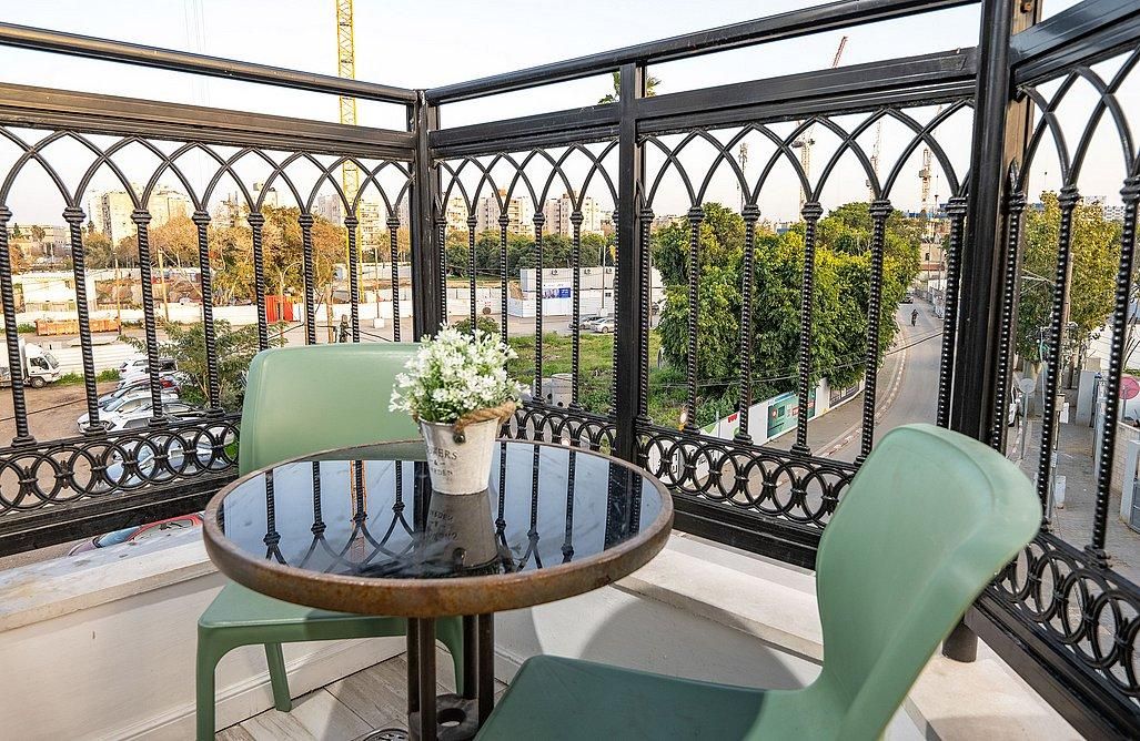 91709 דירת אירוח זוגית עם מרפסת וגקוזי פנימי, הפנטהאוז של תל אביב, צימר  בתל אביב צימרים - Zimer 4 U