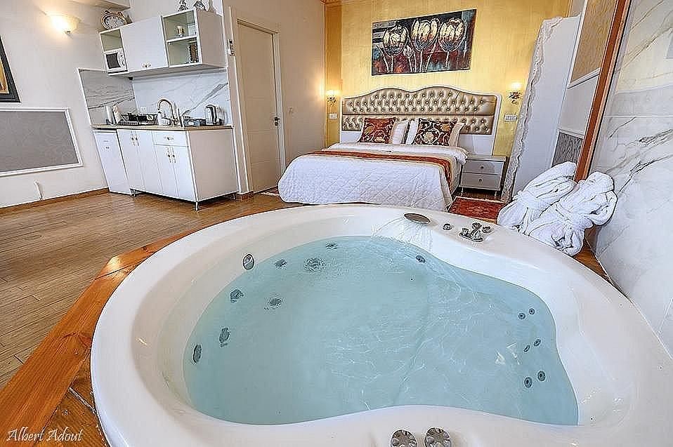 92025 גלריה כללית, סלו מול הכנרת - מתחם בוטיק יוקרתי לקהל הדתי, צימר  בנוף כנרת צימרים - Zimer 4 U