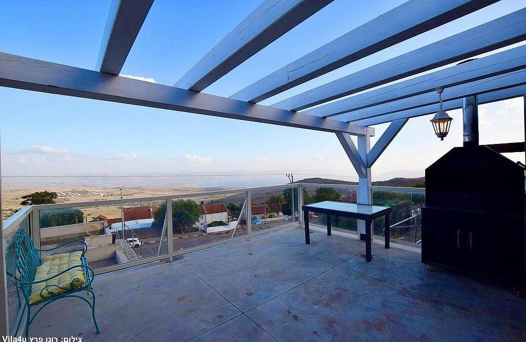 92063 מתחם החוץ המשקיף לכנרת, סלו מול הכנרת - מתחם בוטיק יוקרתי לקהל הדתי, צימר  בנוף כנרת צימרים - Zimer 4 U