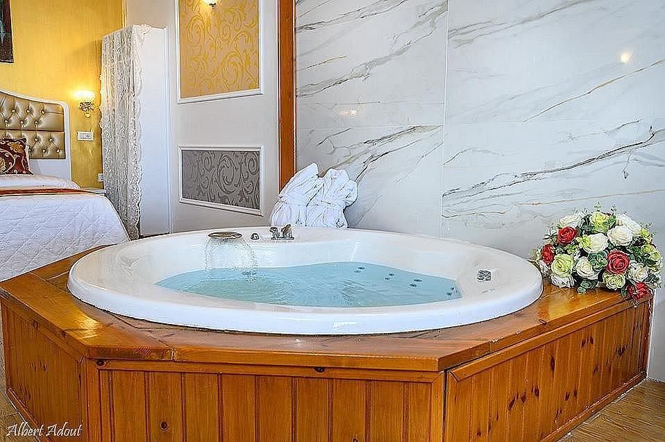 92115 סווטית אזמרה, סלו מול הכנרת - מתחם בוטיק יוקרתי לקהל הדתי, צימר  בנוף כנרת צימרים - Zimer 4 U