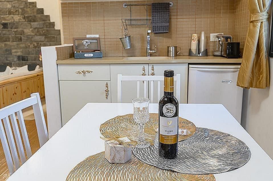 92133 סוויטת הלל, סלו מול הכנרת - מתחם בוטיק יוקרתי לקהל הדתי, צימר  בנוף כנרת צימרים - Zimer 4 U